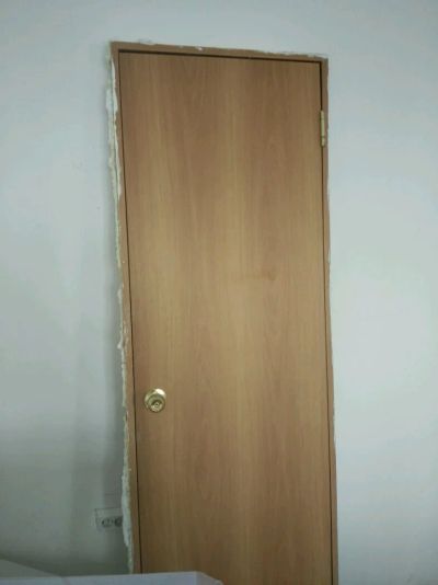 Лот: 9924016. Фото: 1. Продам межкомнатную дверь с коробкой. Двери межкомнатные