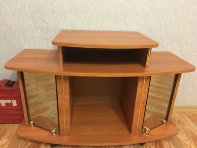 Лот: 12086132. Фото: 1. Продам тумбу под тв. Ш100 В65... Стойки и тумбы для аппаратуры