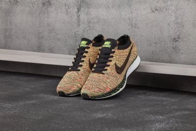 Лот: 10128800. Фото: 1. Nike Flyknit Racer. Кеды, кроссовки, слипоны
