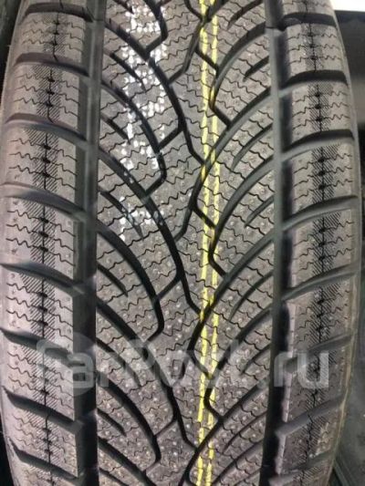 Лот: 23690702. Фото: 1. Зимняя резина 225/40 R-18 "Farroad... Шины
