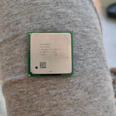 Лот: 20523010. Фото: 1. Процессор intel pentium 4. Процессоры