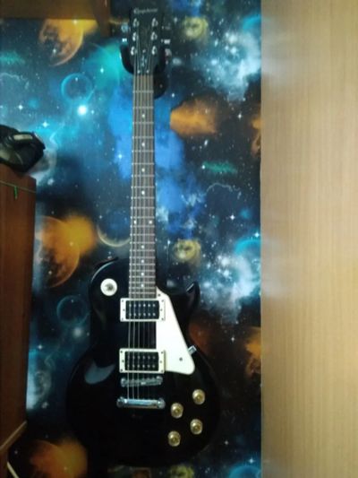 Лот: 11305327. Фото: 1. Электрогитара Epiphone LP-100. Гитары