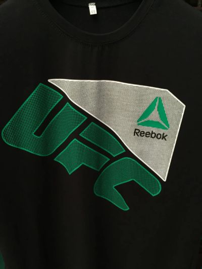 Лот: 7917750. Фото: 1. Футболка Reebok UFC темно зелёная. Футболки, поло