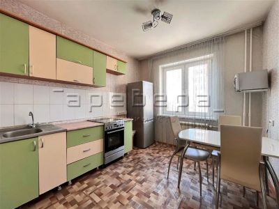 Лот: 20205286. Фото: 1. 2-комнатная квартира на ул. Любы... Квартиры, студии