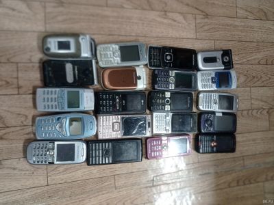 Лот: 18080505. Фото: 1. Sony Ericsson 20шт. Кнопочные мобильные телефоны