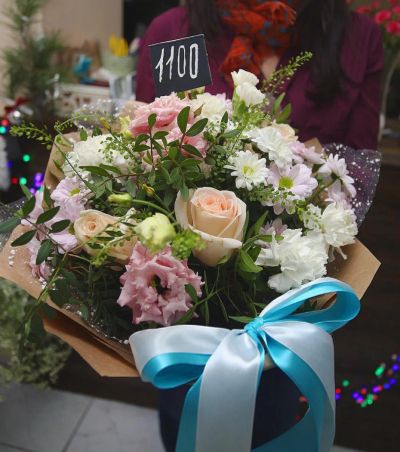 Лот: 7486852. Фото: 1. Сборный букет. Цветы на Щорса... Свежие цветы