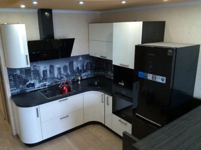 Лот: 7752726. Фото: 1. Кухня 2 м с гнутыми фасадами в... Кухонные гарнитуры