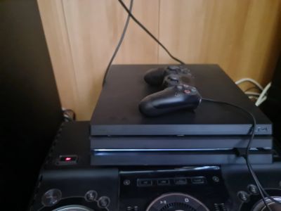 Лот: 16296804. Фото: 1. Sony playstation 4 pro Торг. Игровые приставки, консоли