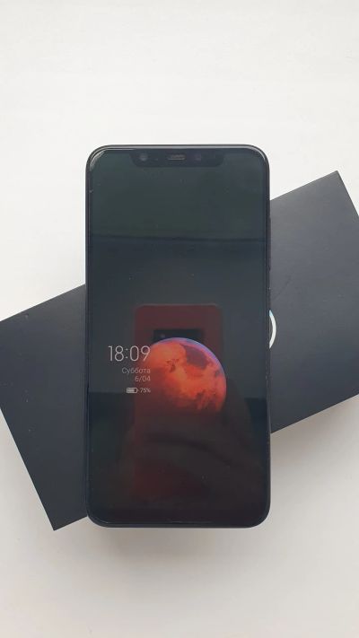 Лот: 19434075. Фото: 1. Xiaomi Mi8 6/64 Global Version. Смартфоны