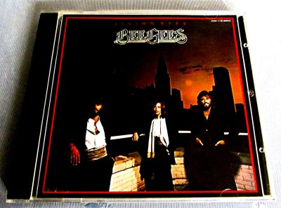 Лот: 19240434. Фото: 1. CD Best of Bee Gees. Аудиозаписи