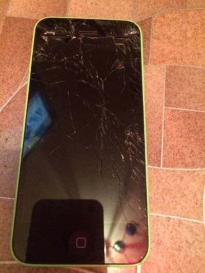 Лот: 4766446. Фото: 1. iPhone 5C 16Gb green РСТ. Смартфоны