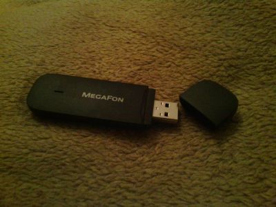 Лот: 6743297. Фото: 1. 3G модем Megafon с картридером... Беспроводные модемы