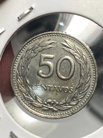Лот: 19461611. Фото: 1. Сальвадор 50 сентаво, 1977. Америка