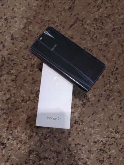 Лот: 15615147. Фото: 1. Смартфон Honor 9 64 gb. Смартфоны