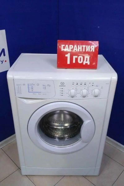 Лот: 16990427. Фото: 1. Стиральная машина indesit wisl... Стиральные машины