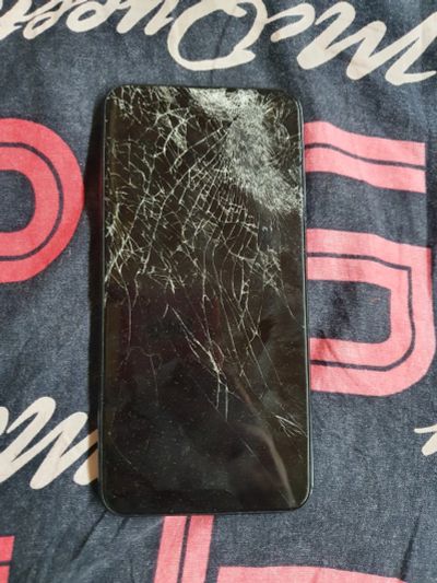 Лот: 18996072. Фото: 1. Samsung a10. Смартфоны