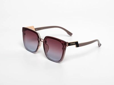 Лот: 21764844. Фото: 1. Очки Fendi. Очки солнцезащитные
