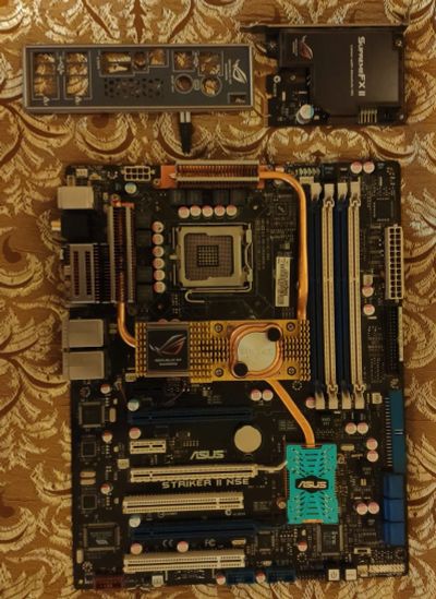 Лот: 20318904. Фото: 1. ASUS Striker II Extreme DDR3. Материнские платы