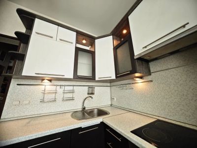 Лот: 22840807. Фото: 1. Кухня угловая с техникой бу в... Кухонные гарнитуры