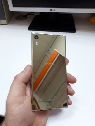 Лот: 11327221. Фото: 1. Sony XZ Premium Золото. Смартфоны
