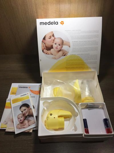 Лот: 10358834. Фото: 1. Молокоотсос электрический Medela... Всё для кормления