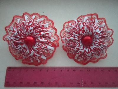 Лот: 10180964. Фото: 1. Банты бело-красные на резинках. Цветы из ткани