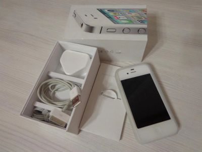 Лот: 3544381. Фото: 1. iPhone 4s 16 полный комплект. Смартфоны