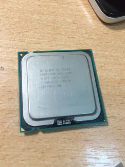 Лот: 7853588. Фото: 1. 775 Сокет Intel Pentium E5200... Процессоры