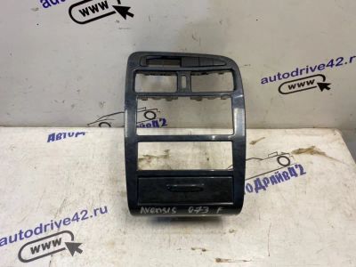 Лот: 21713104. Фото: 1. рамка магнитолы toyota Avensis... Двигатель и элементы двигателя