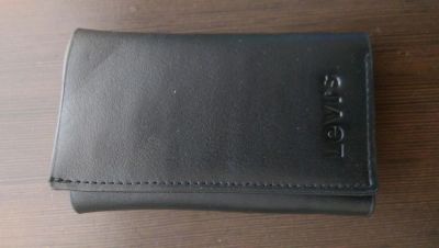Лот: 6731387. Фото: 1. Ключница Levis, новая. Бумажники, кошельки, портмоне