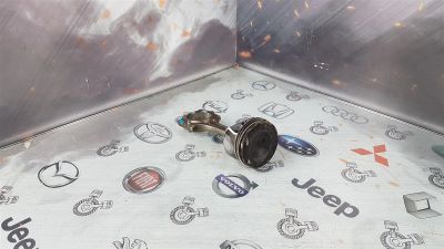 Лот: 23589964. Фото: 1. Поршень с шатуном Volkswagen Passat... Двигатель и элементы двигателя