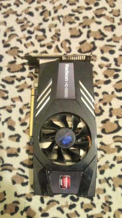Лот: 13707531. Фото: 1. Radeon hd 6850 не исправная. Видеокарты
