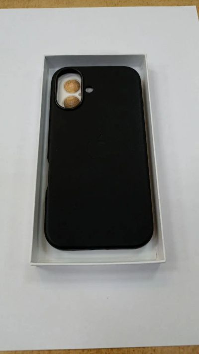 Лот: 25525728. Фото: 1. Защитный чехол Iphone 16 "кожаный... Чехлы, бамперы