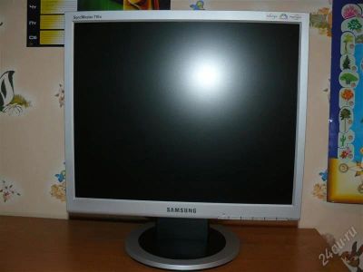 Лот: 1395306. Фото: 1. Монитор SAMSUNG TFT 710 N 17". ЖК-мониторы
