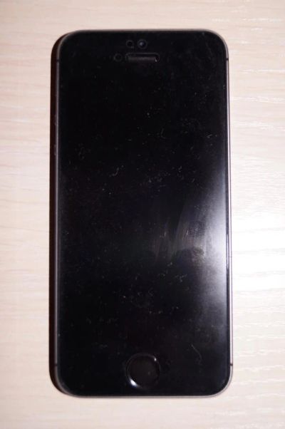 Лот: 6414216. Фото: 1. iPhone 5S 16Gb Space Grey. Смартфоны