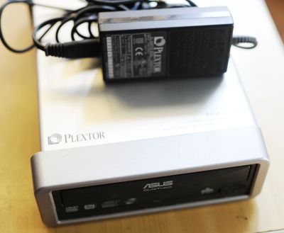 Лот: 25578345. Фото: 1. Plextot PX-W4824TU внешний DVD-ROM... Приводы CD, DVD, BR, FDD