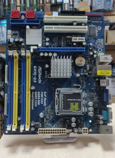 Лот: 21116101. Фото: 1. Мат. плата ASRock G41C-GS r1.0... Материнские платы