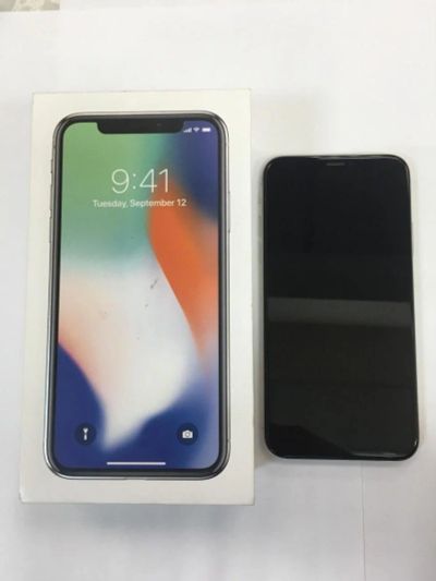 Лот: 16380910. Фото: 1. Apple iPhone X 256Gb Silver 353045092961802. Смартфоны