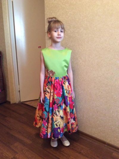 Лот: 7028844. Фото: 1. Новое нарядное платье Италия 134... Платья, сарафаны
