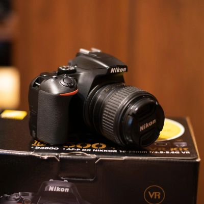 Лот: 16000063. Фото: 1. Nikon D 3500 (новый). Цифровые зеркальные