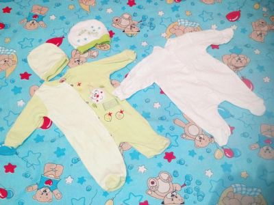 Лот: 10463540. Фото: 1. Пакет вещичек для новорожденного. Комплекты, комбинезоны, костюмы