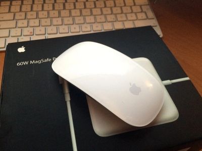 Лот: 11157203. Фото: 1. Комптютерная мышь Apple magic... Клавиатуры и мыши