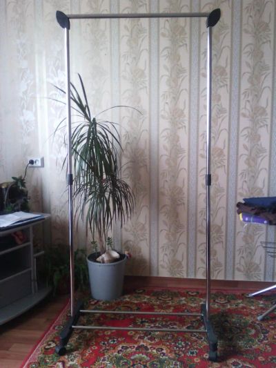 Лот: 4384716. Фото: 1. вешалка напольная. Другое (домашний быт)