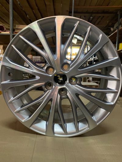 Лот: 19118509. Фото: 1. Диск Toyota Camry V70. Диски