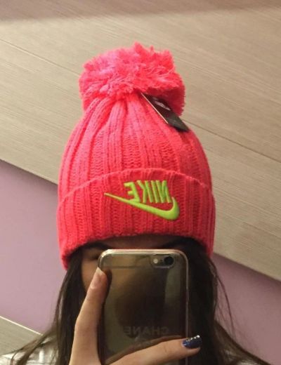 Лот: 8429239. Фото: 1. Шапка женская Nike. Головные уборы