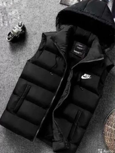 Лот: 19344909. Фото: 1. Жилетки и безрукавки мужские Nike. Верхняя одежда