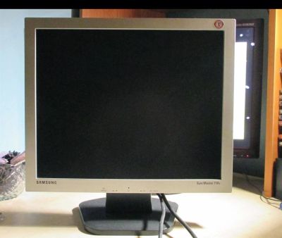 Лот: 3575412. Фото: 1. Samsung SyncMaster 710V. ЖК-мониторы