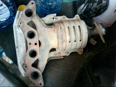 Лот: 11181014. Фото: 1. Выпускной коллектор Honda D15B... Двигатель и элементы двигателя
