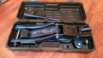 Лот: 19850304. Фото: 1. Домкрат подкатной Stels Low Profile... Домкраты