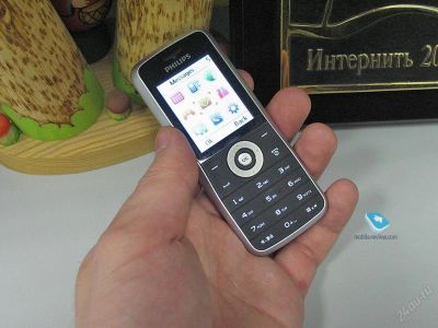 Лот: 122658. Фото: 1. Philips e100. Кнопочные мобильные телефоны